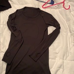 Long lulu lemon workout top